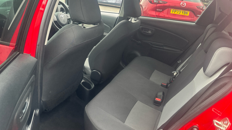 Toyota Yaris 1.5 VVT-i Design 5dr Petrol Hatchback